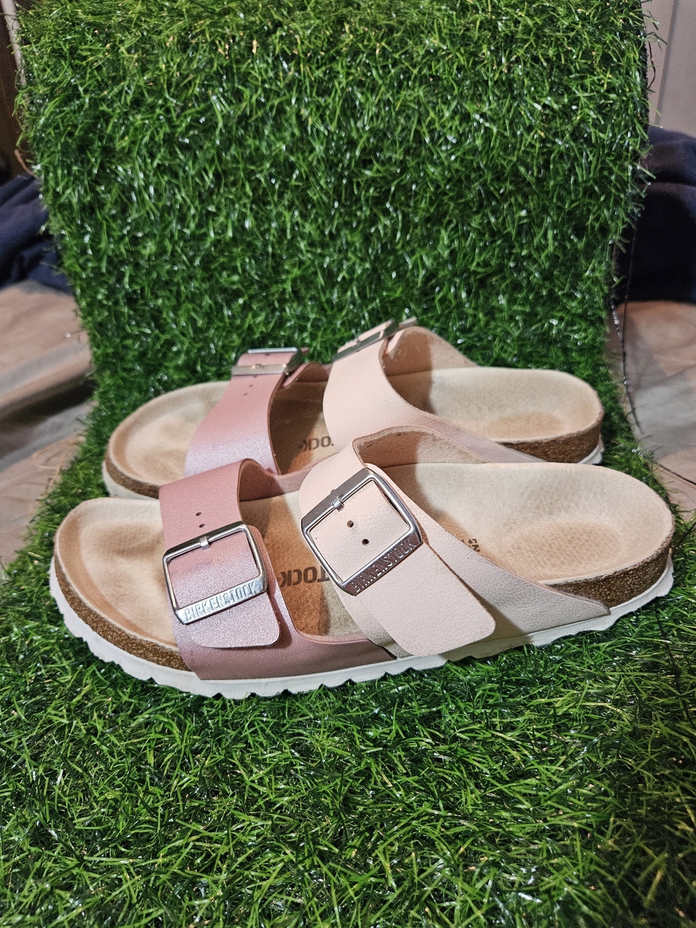 Birkenstock Arizona Two-Strap Sandals in Pink womens size 40